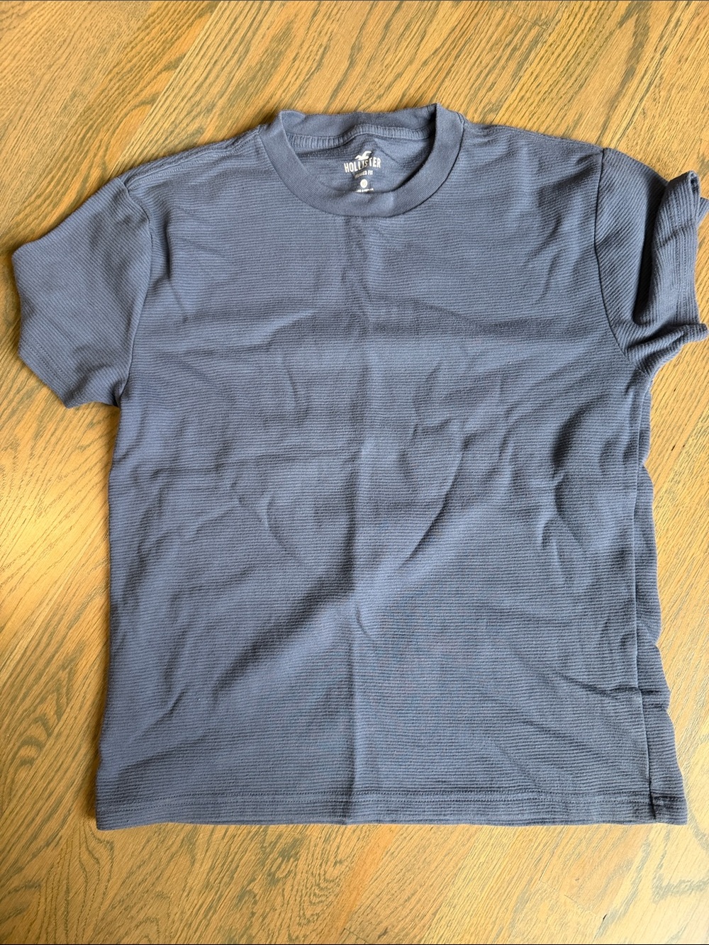 Hollister Short Sleeve Tee in Navy